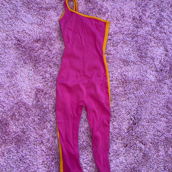 Pink and orange romper. - Picture 4 of 4